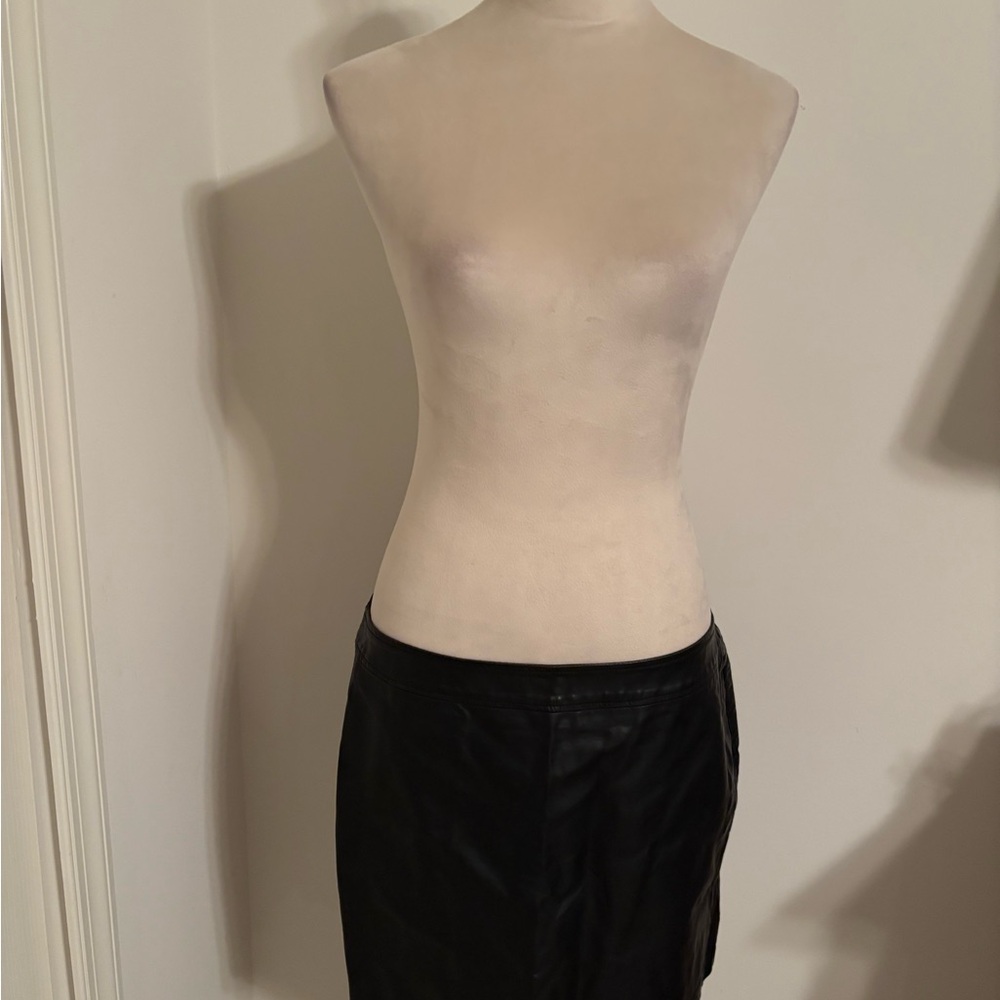 Solitaire Vegan Leather NWT Black Pencil Skirt